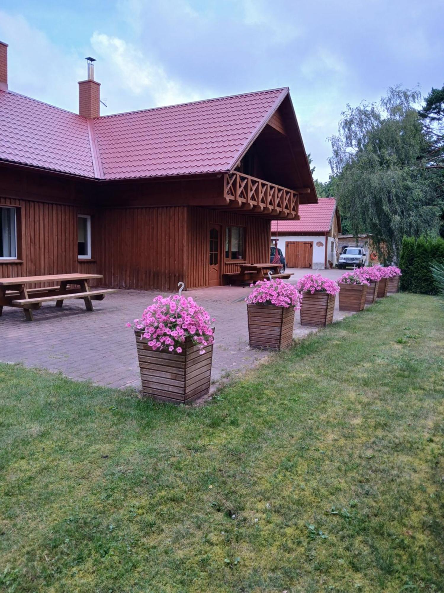 Guest House Vilcini Бернати Экстерьер фото